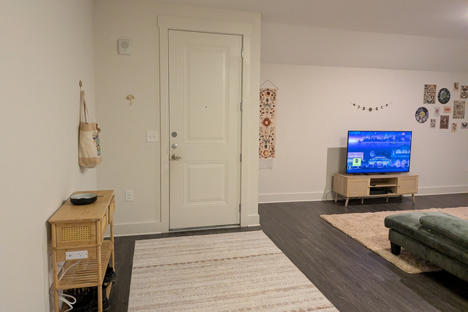 Entry way - Park at main