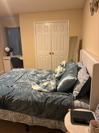 Bedroom - Mountaineer Village Apartments