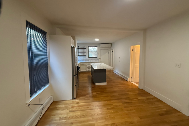 Call NOW for showings! 617-236-8600 - ELBOW ST - *NO FEE* RENOVATED 1BR + OFFICE ON SIDE ST IN MAVERICK SQ W/ LNDRY IN BLDNG *AVAIL NOW* Apartments