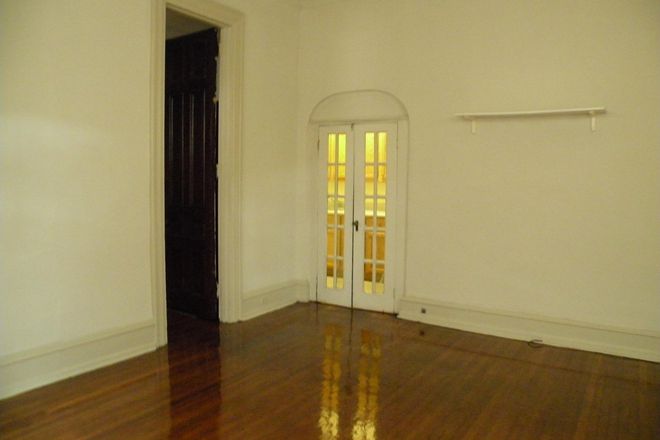 Bedroom - Apartment next to Drexel U Tennis Courts-110 North 34th Street