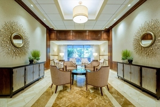 Lobby - Hawthorne Place Apartments