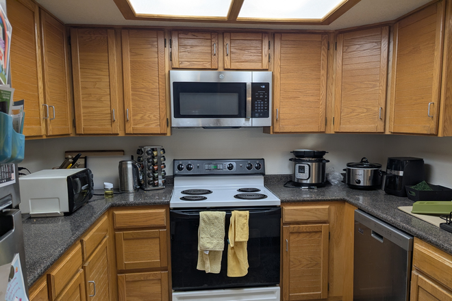 kitchen - Gold Run condos