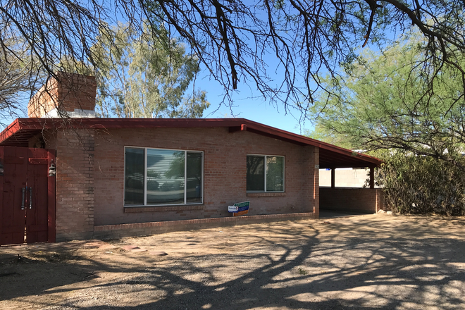 front - Beautiful 2BD House close to bike path