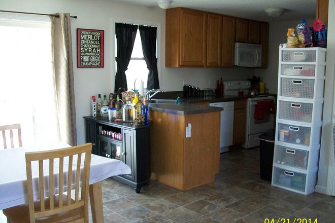 Kitchen - Close to UCONN 36A Willington Hill Rd. Storrs Duplex