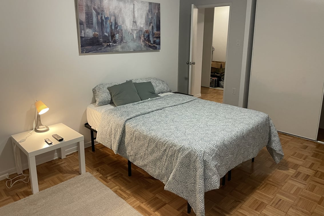 Premium Deluxe - Bedroom - Fully Furnished Private Rooms | Near Sherbourne Station & UofT