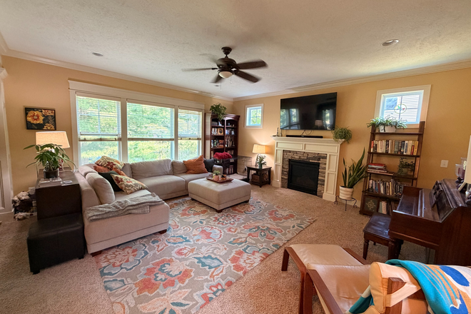 Shared Living Room - Bedoom for Rent in a spacious 3000 sq ft house in Okemos, approximately 4 miles from MSU