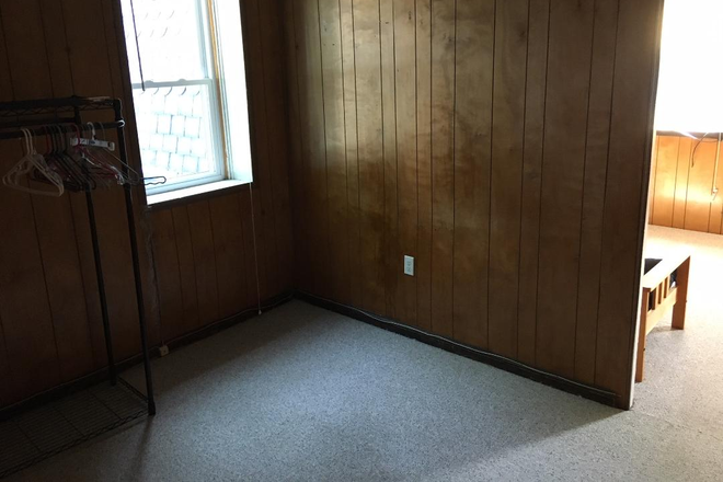 Study - Spacious, four room, one bed apartment in Historic Victorian Home