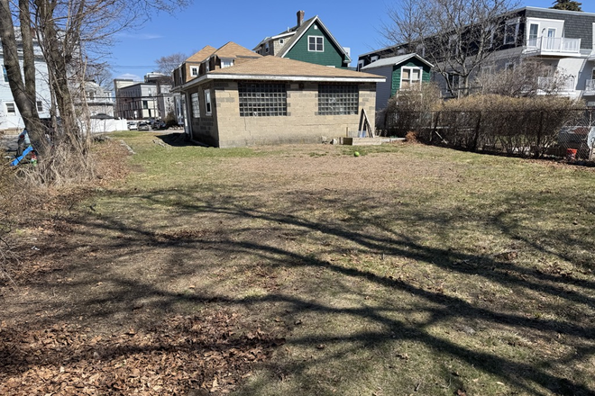 Large backyard behind the garage - Rare find:House in Lower Allston w/Large Eat-in-Kitchn,Study,Parking,PrivateYard, near TJ's,HBS&SEAS