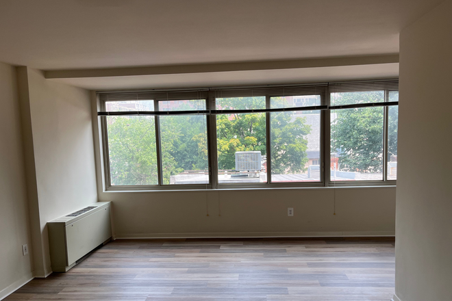 The Studio - 925 Apartments, Studio close to campus and metro