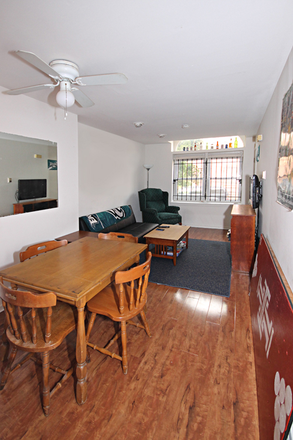 Living room - 2 Bedroom close to Temple Campus Apartments