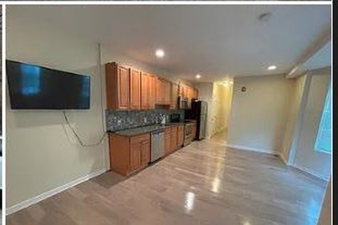 Kitchen - $465 - Room furnished or unfurnished. Month-to-month or Yearly Apartments