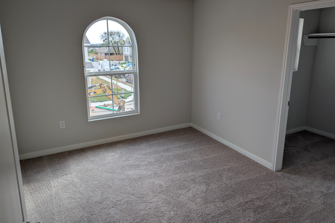 Bedroom - Bedroom in a Brand New Build - Utilities Included - Walk or Via Link to Campus House