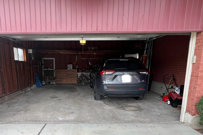 1 garage spot (left side), 1 driveway - 1500 sq ft walkout bsmt apt at base of Millcreek canyon, view of Mt Olympus