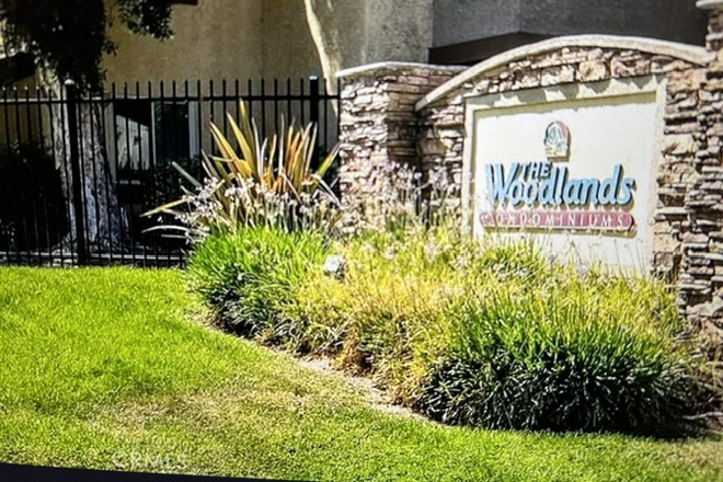 Front - 2 Bed/1 Bath Apartment