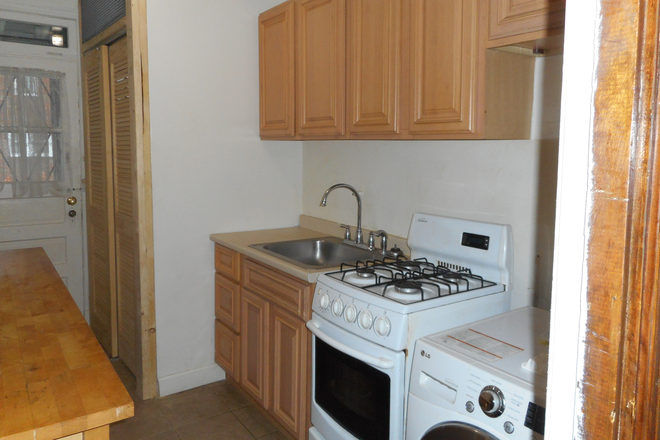 Kitchen - Very Quiet, Peaceful & Relaxing Space; EZ Access to DwnTn WDC, Silver Spring MD & NVA Apartments