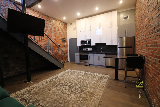 living room - Beautiful loft 1 bedroom on two levels near BU West