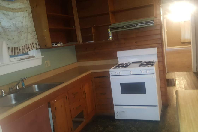 Kitchen - 215 Atkinson Street House