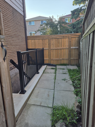 Outside Separate Entrance - One bedroom + Den (Can fit bed) Separate Entrance Basement Apartment ; direct bus availabl