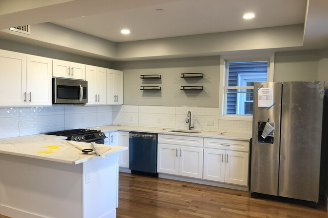 living - RENOVATED 3 BED WITH IN-UNIT LAUNDRY, NO BROKER FEE! 9/1/26!!!