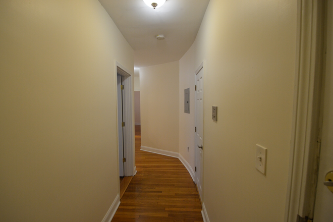 Hall - 2 Bedroom on Haviland St. Close to Campus!