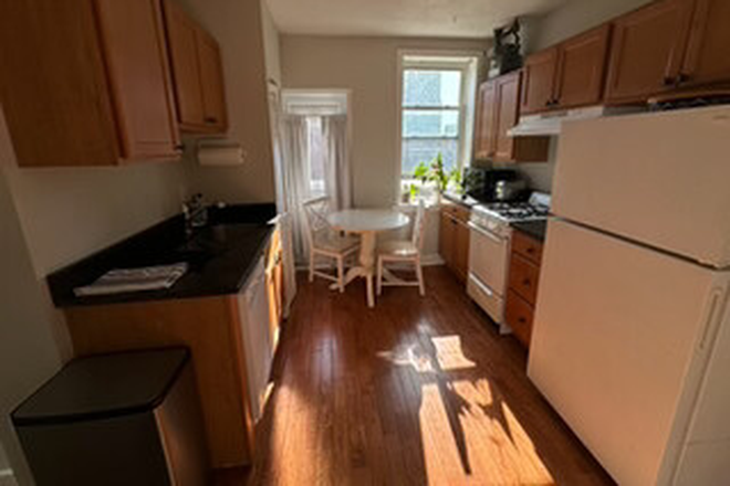 . - Amazing 1 Bed Split / 1 Bath in the North End available 9/1/26!! Apartments