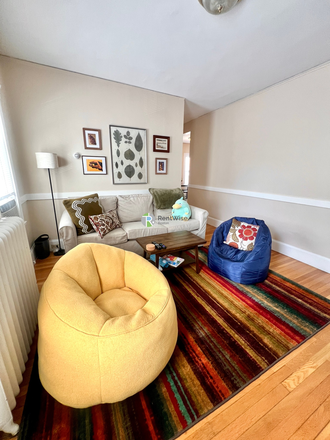1 - JUNE 2027 | 5 Bed, 2 Bath | Medford Duplex | Water Included | No Broker Fees! Duplex