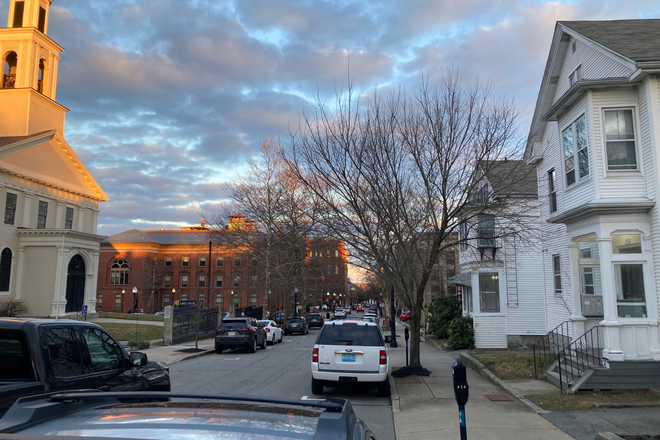 Across from Theater - Furnished Studio next to Bus Station