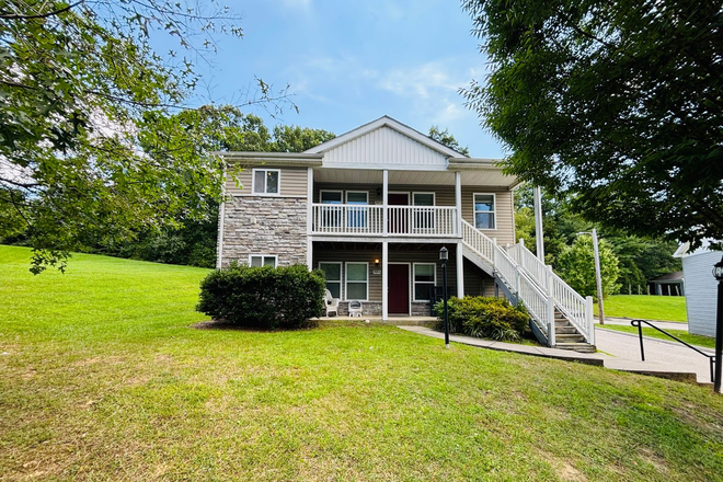  - 3 Bedroom 3 Bathroom Duplex