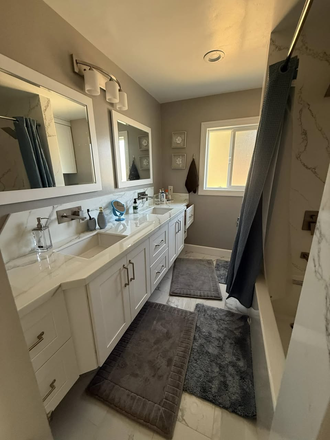 Attached Bath - PRIVATE MASTER BEDROOM WITH ATTACHED BATH FOR RENT House
