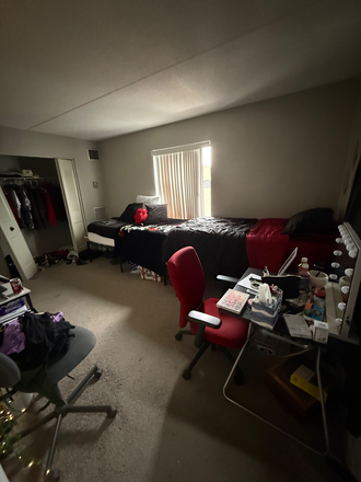Bedroom - Harbor Point Apartments