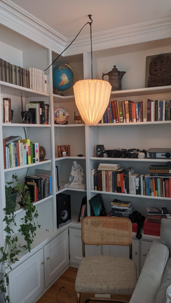 Bookshelves - Summer sublet:Furnished 1BR apt in home-Chestnut St.-Princeton