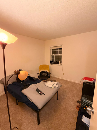 Bedroom - 38B, Laurel Ridge Apartments, Close to all bus stops/routes to Campus, 527/month