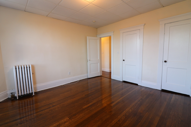 bedroom - Spacious top floor pet friendly Brighton 2 bed - for September Apartments