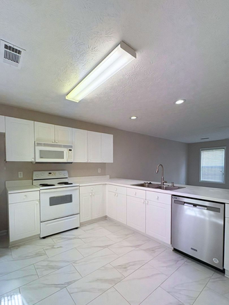 Photo - Donahue Crossing Condominiums #1409