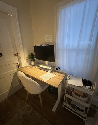 Bedroom for rent! - Room in 4bd/1bath House available!!