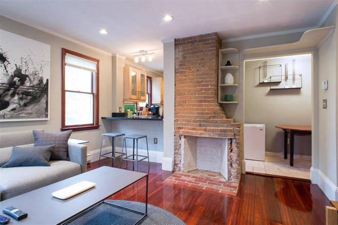 Living Room - Modern Central Sq 3 Bed 2 Bath w/ 2 Car Parking & Central Air