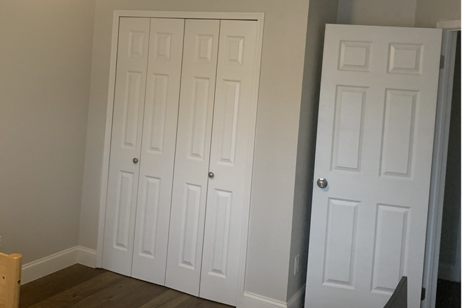 BEDROOM VIEW OF CLOSET AND ROOM ENTRY - 7508 - PRIVATE BEDROOM WITH SHARED BATH - GIRLS PREFERRED HOUSE