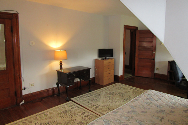 Room - Furnished Room for Rent House