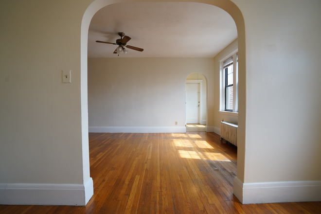 1 - Fantastic Studio & 1 beds, H/HW inc. Easy Orange Line, No Broker Fee! Apartments