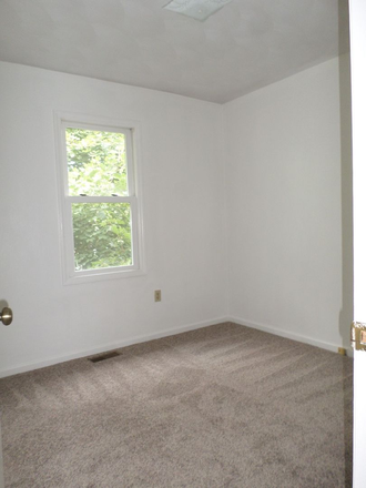  - 3 Bedroom 2.5 Bath Duplex