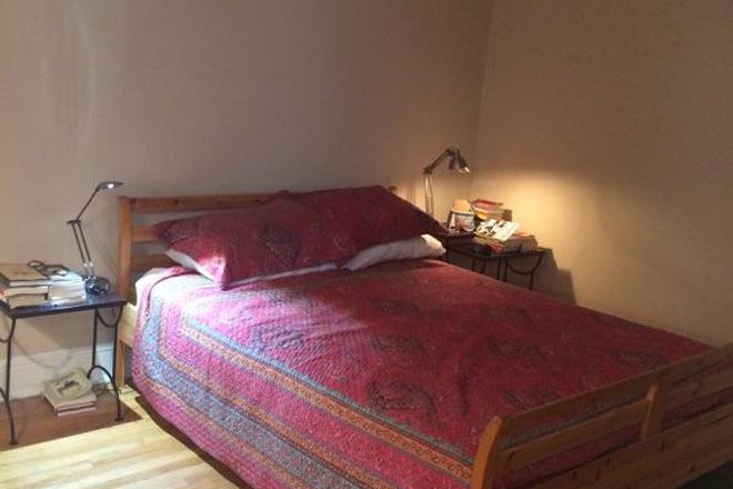 Large Bedroom with walk-in closet. - 1BR apt-Vandeventer Ave-Princeton