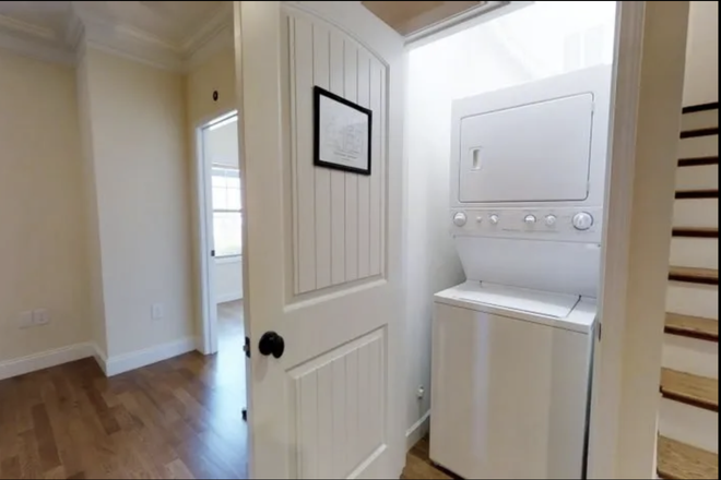 In-Unit Washer/Dryer - Forest Edge 173 Bed D