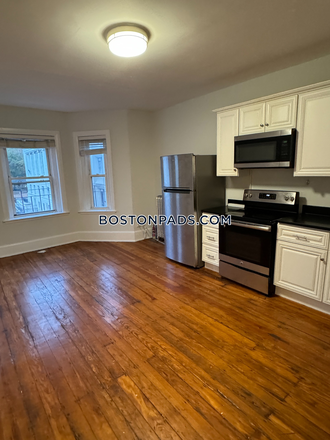 Kitchen - Brand New Listing! 2 Bed 1 Bath on Hemenway St. Available NOW! Can also be rented for 1/1/25 Apartments