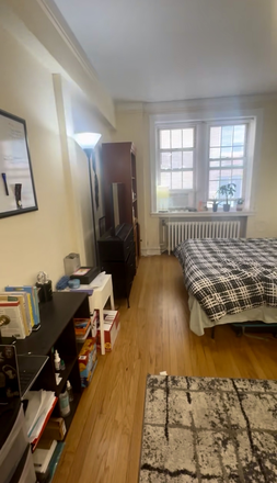 Virtual tour video available - go to link! - Large bedroom in downtown Evanston - great deal for summer - sublet (prorated) OR lease takeover