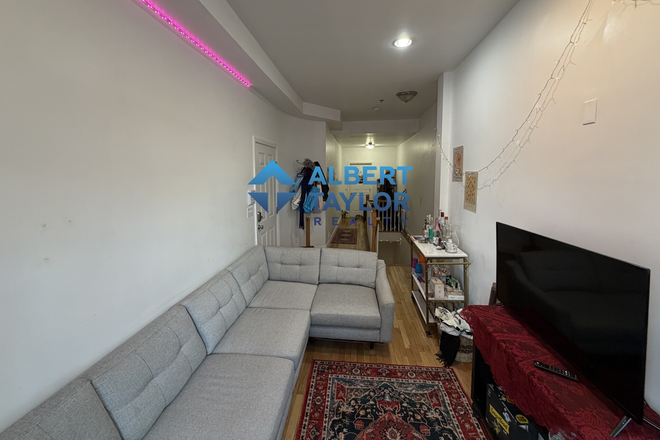 Living Area - 2 FLOORS! 3Bed/2Bath w/ LAUNDRY IN UNIT! Apartments