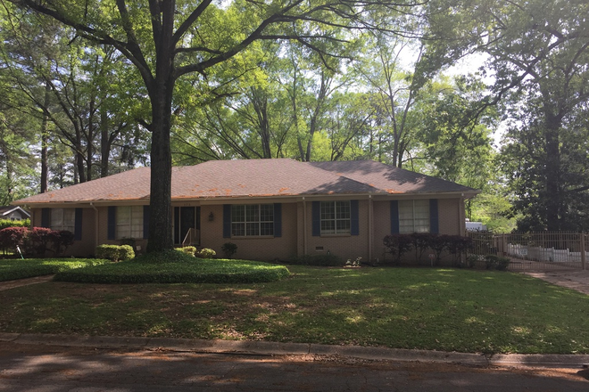 Exterior of home with security gate - Close to UMMC on Quite Cul-de-sac street.