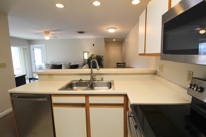 Kitchen - Campus View - 4 bedroom 4 bath - top floor condo for rent!