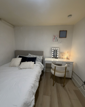 Bedroom 1 - Spring 2026 Sublease close to campus Triplex