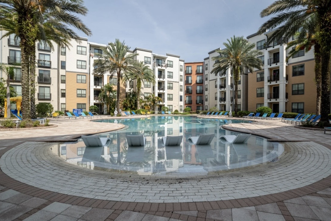 Pool - Lark Apartments