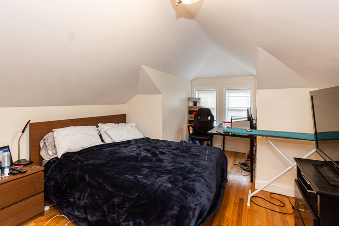 bed - 4BD 2BA Mission Hill No Brokers Fee Apartments